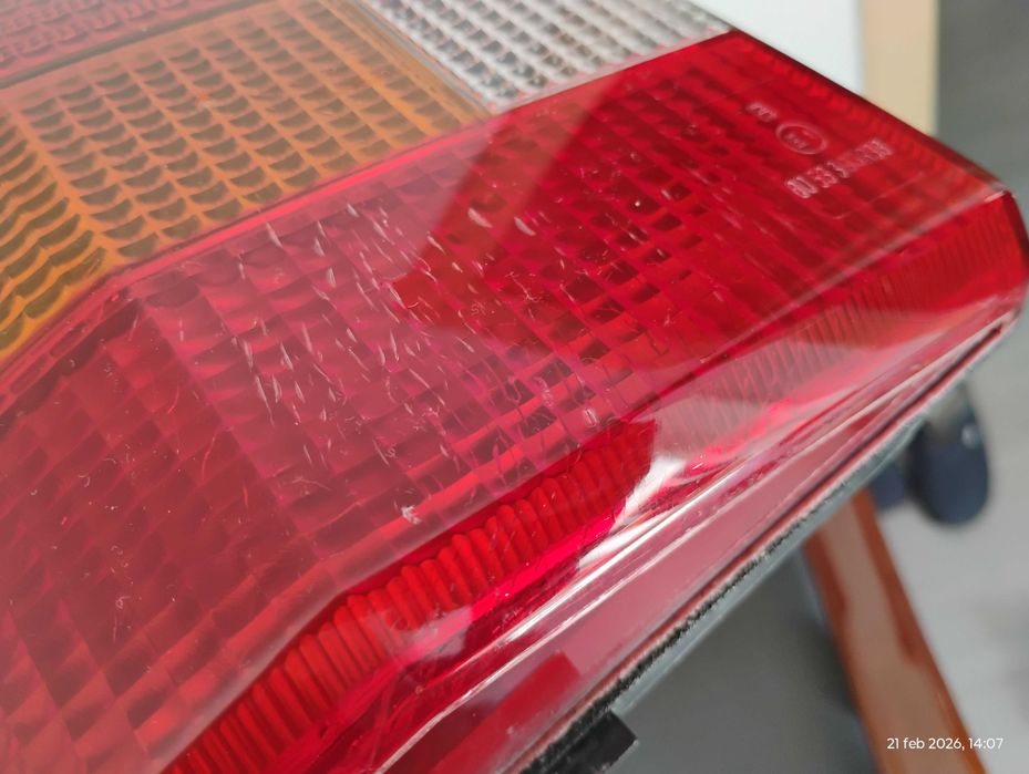 Farolim traseiro Drt  ou Esq Escort cabrio Mk4