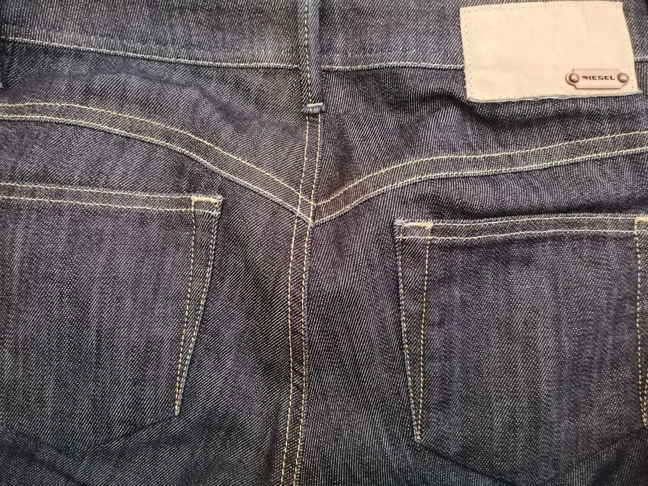 Jeans marca Diesel para mulher (Novos)