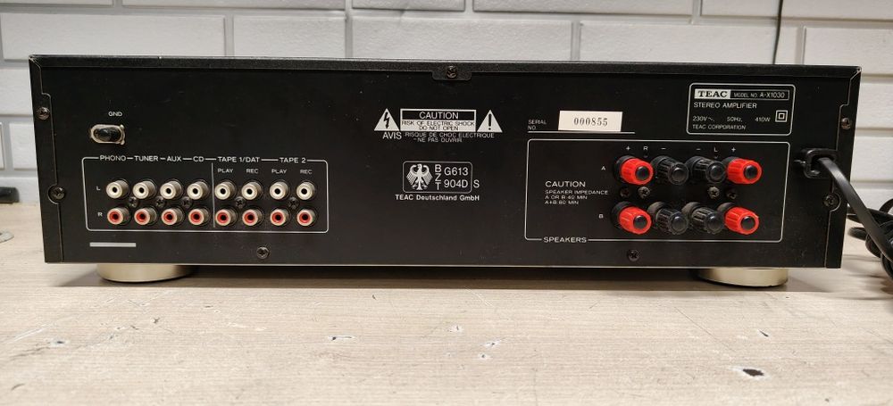 Wzmacniacz stereo TEAC X-A1030 Integra.