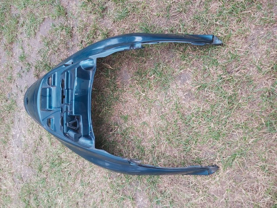 Suzuki burgman an 125 plastik zadupek tył