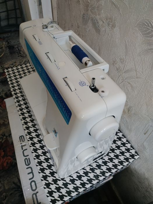 Продам Швейную машинку Minerva M832B