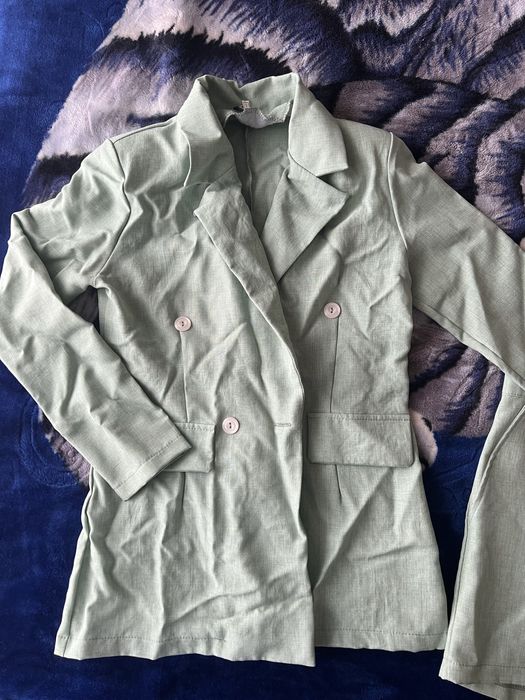 Класичний костюм (жакет та шорти)