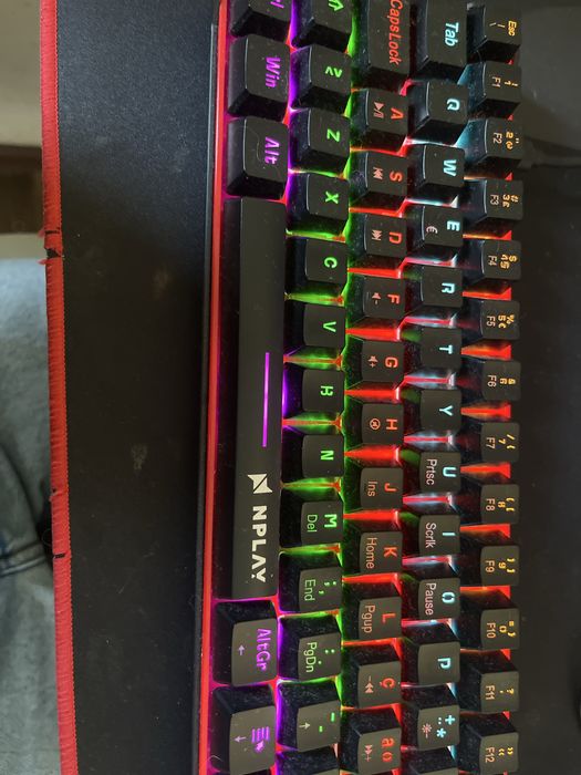 Teclado gamer 60 % rgb