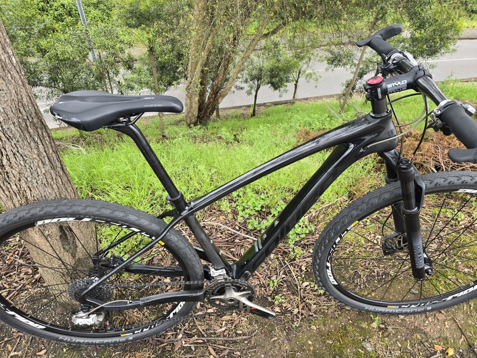 Btt 29 carbono bem equipada m