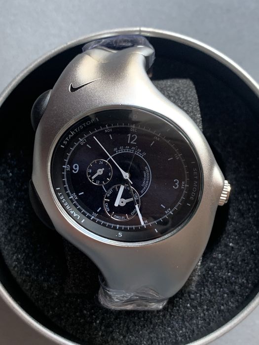 Новий годинник Nike Triax