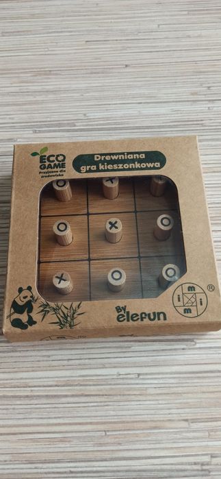 Drewniana gra kieszonkowa kółko i krzyżyk