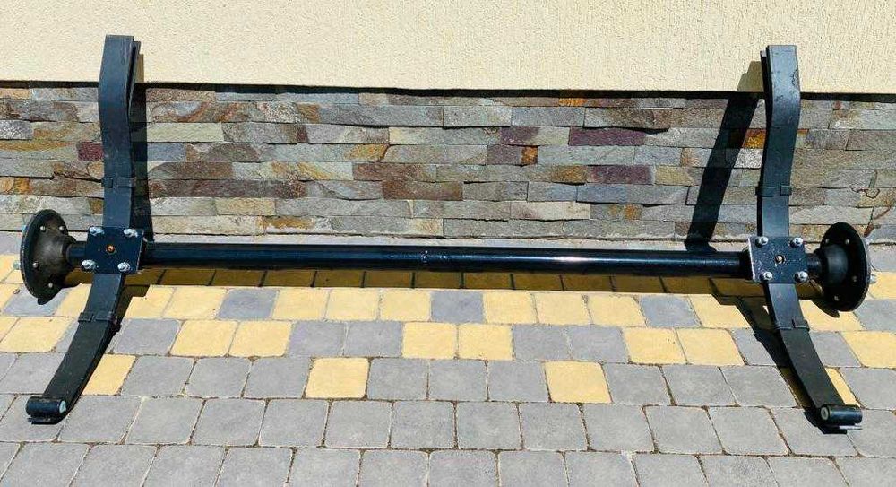 Вісь з ступицями KNOTT і з ресорами для причепа