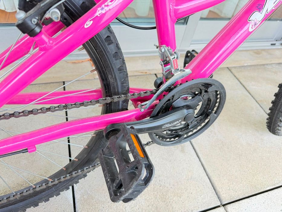 Bicicleta juvenil roda 24” com 21 velocidades Shimano
