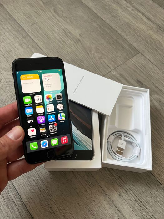 Apple iPhone se 2 - dobry stan , pudełko ładowarka