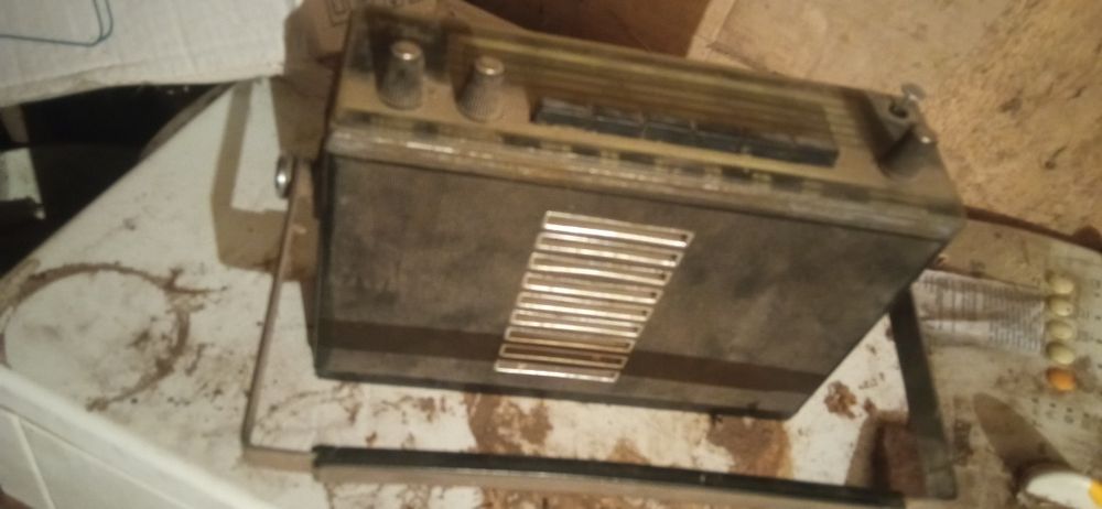 Продам радіоприйомник "УРАЛ-АВТО"