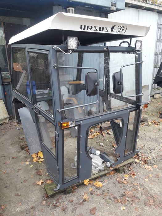 Kabina kabiny Ursus C-330 C-360 traktor bizon Mf Mtz T-25