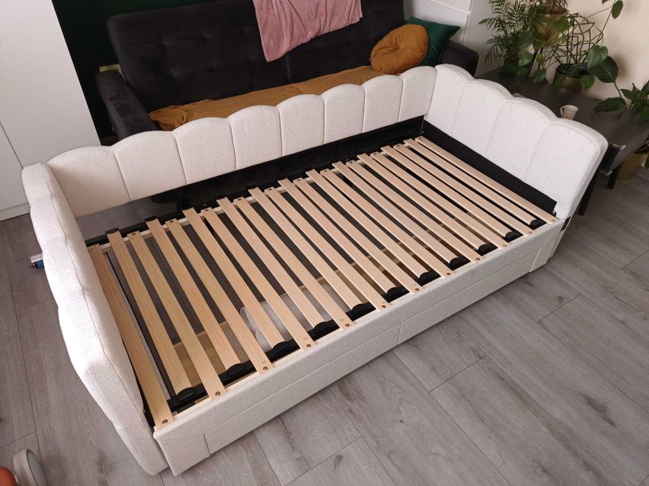 Sofa rozkładana z szufladami