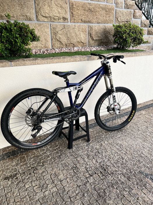 kona stink em otimo edtado