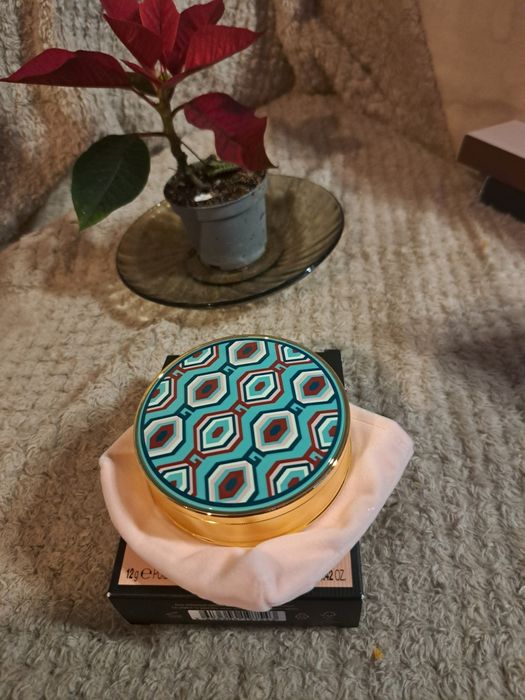 Sprzedam bronzer gucci nowe