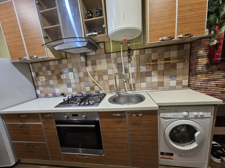 Продам 2-к.кв, с ремонтом, мебелью и техникой, старый  Центр , Рыбасов