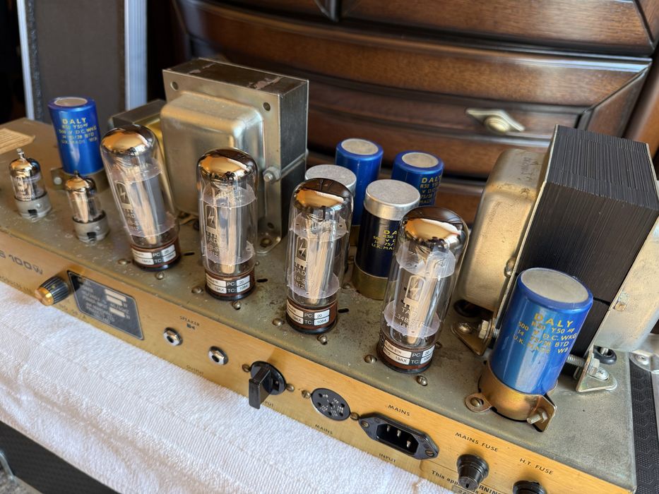 Marshall JMP Super Bass 100, 1977 rok, czerwony