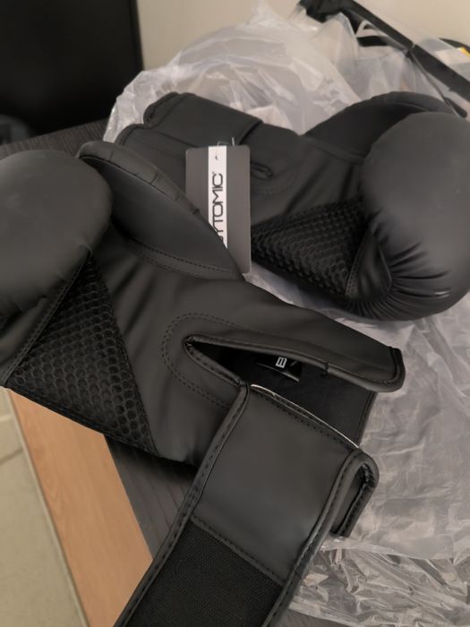 Luvas de Boxe / kickboxing novas 12oz