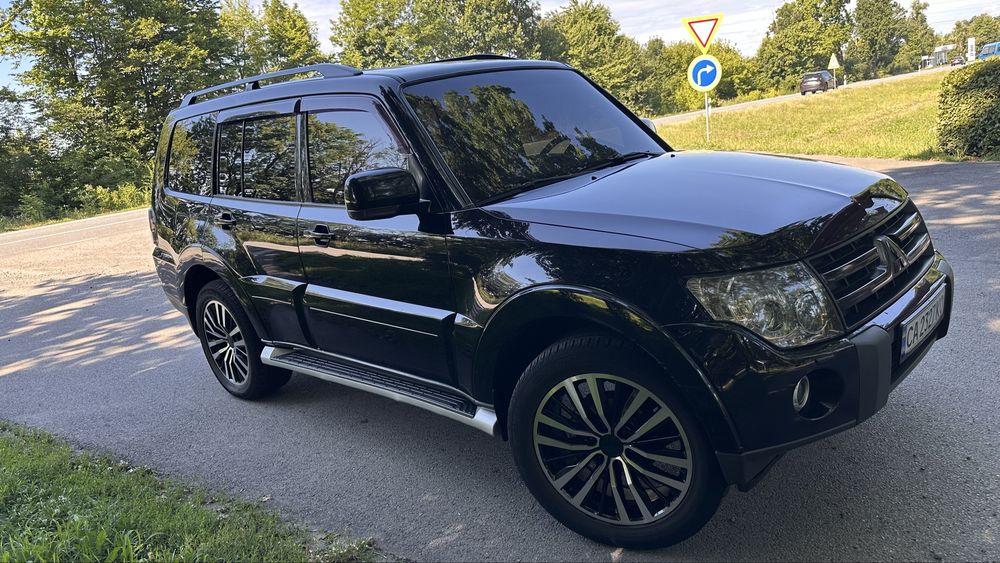 Mitsubishi Pajero 4