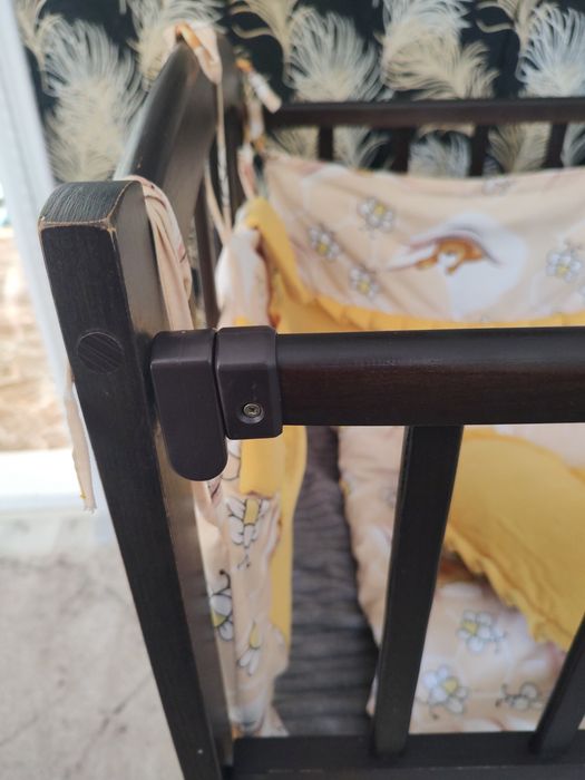 Дитяче ліжечко колиска