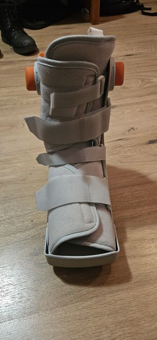 But ortopedyczny typu walker