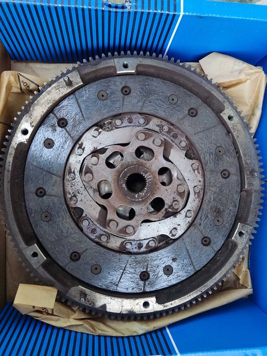 Демпфер, щеплення гольф 6 1,6tdi (golf6)