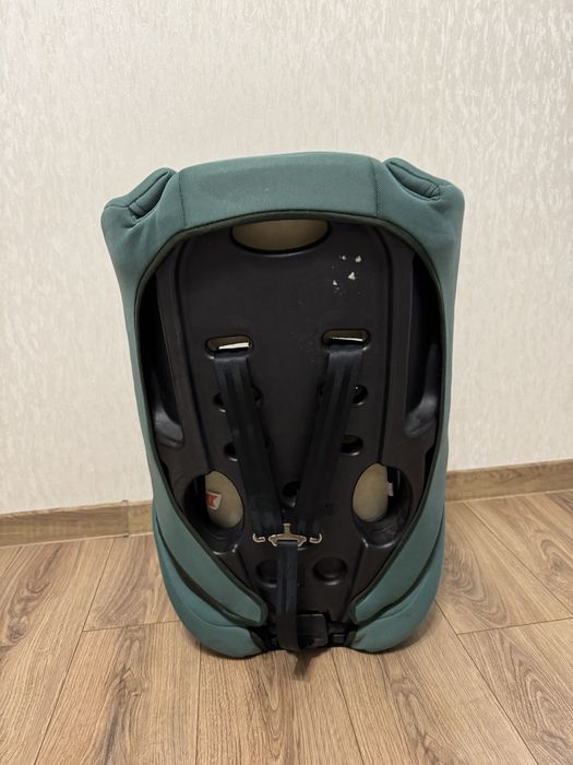 Дитяче автокрісло 9-36 кг