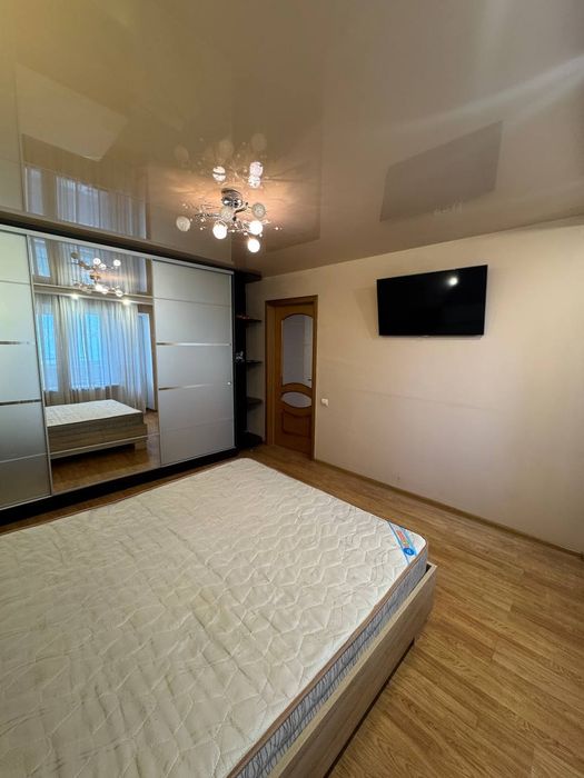 Продам квартиру 101 кв.м р- н Сільпо