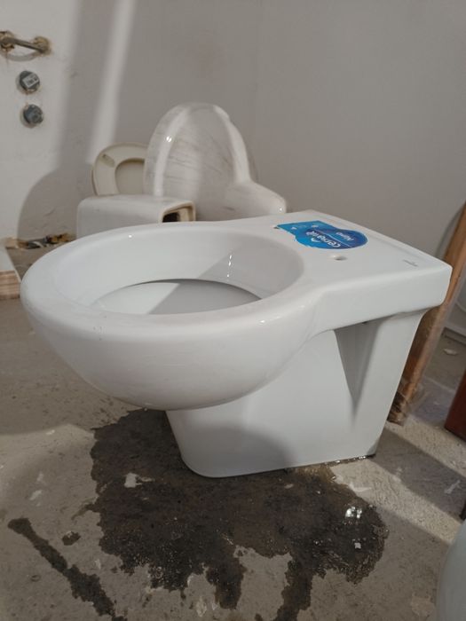 Pisuar cersanit president. Wc miska wisząca  toaleta