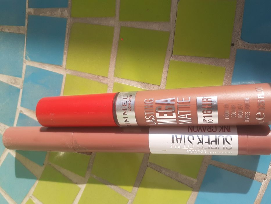 Zestaw błyszczyków RIMMEL i MEYBELLINE NOWE