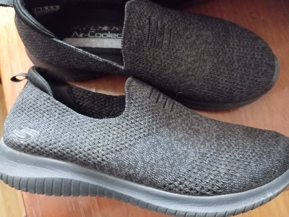 Tênis skechers tam 36