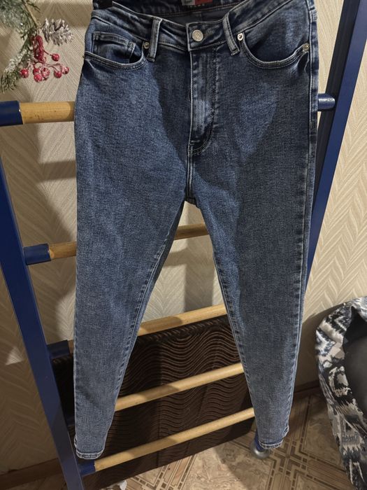 Женские джинсы скинни