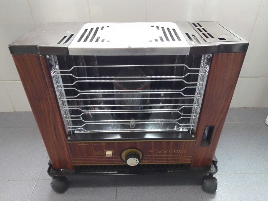 Aquecedor a Parafina HITACHI-2450 Watts fabricado no Japão