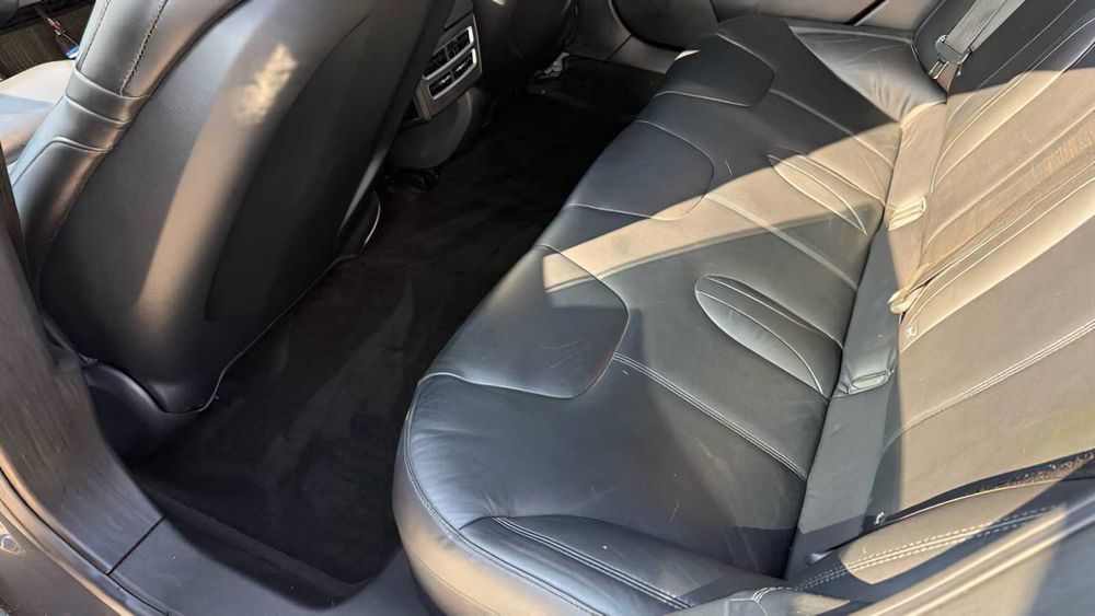 Tesla Model S P85D      2016