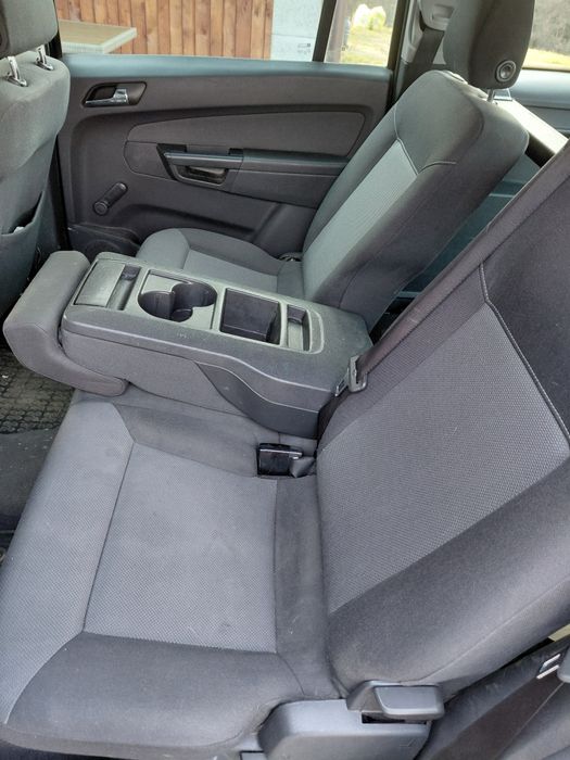 Opel zafira 1.9 cdti
