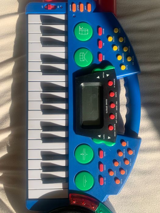 Zabawka interaktywna keyboard + mikrofon