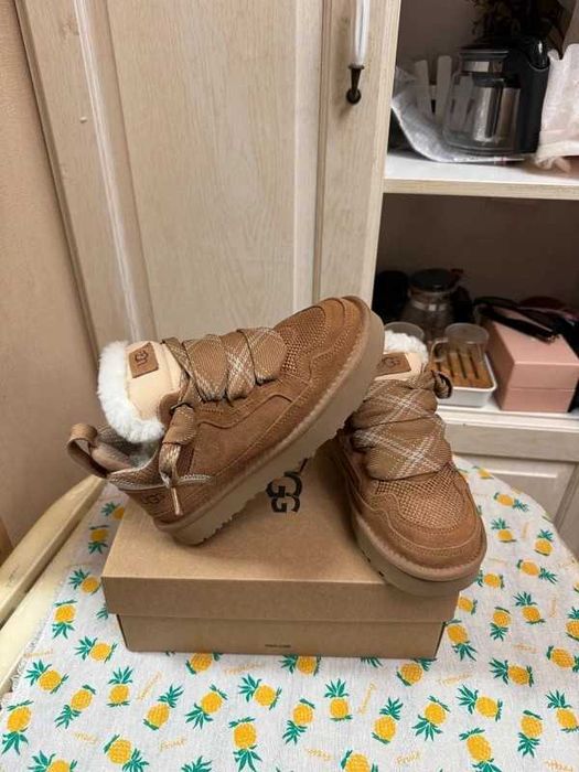 UGG Lowmel/Chestnut R.37