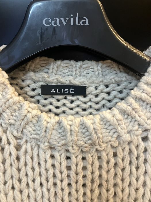 Стильный, теплый свитер, Италия