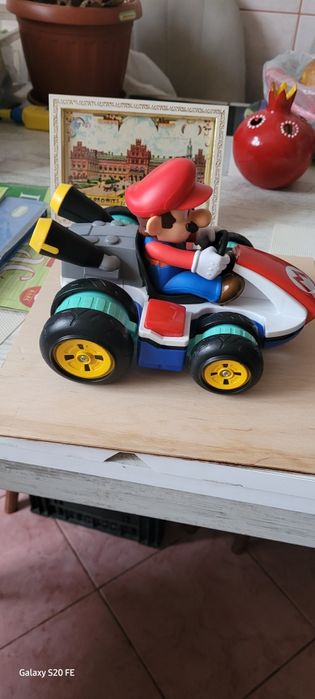 Продам машинку "супер маріо"