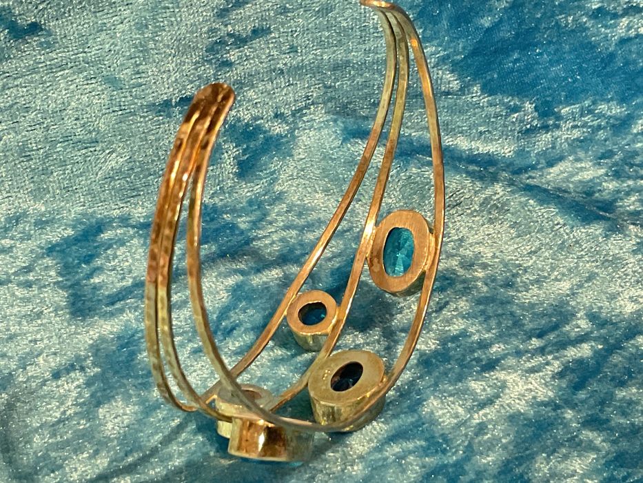 Pulseira prata pedras azuis  anúncios abaixo