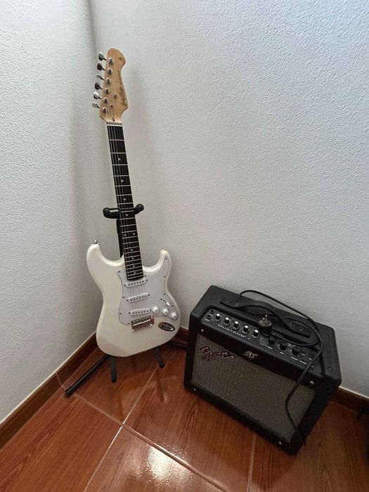 Harley Benton Standard Series + Amplificador Fender Mustang – Pouco Usada