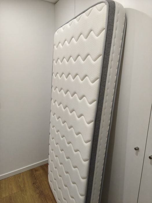 Colchão de espuma 19cm