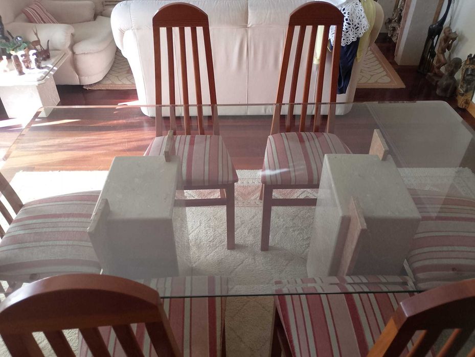 Mesa Mármore de Sala + 6 cadeiras cerejeira