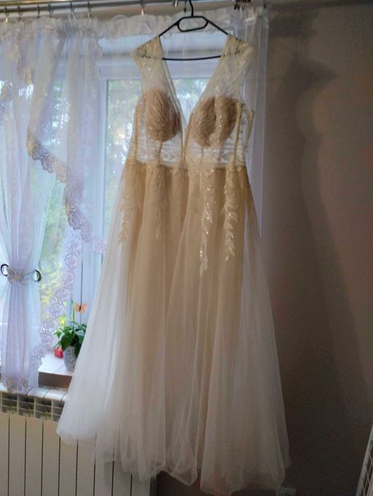 Suknia ślubna plus size