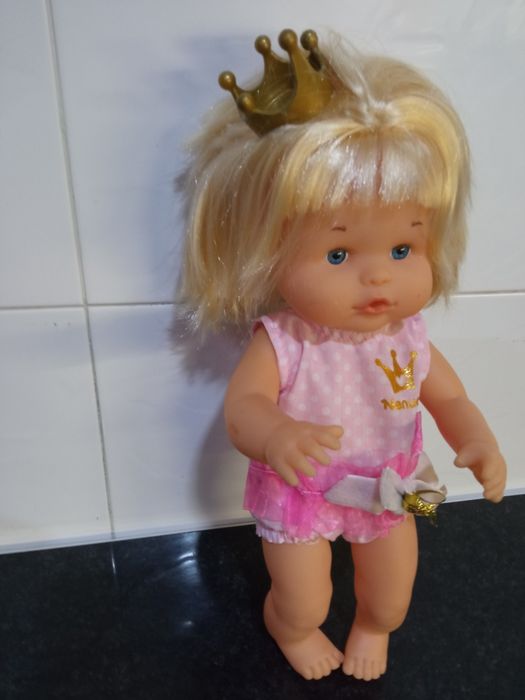 Nenuco. Menina.     Novo