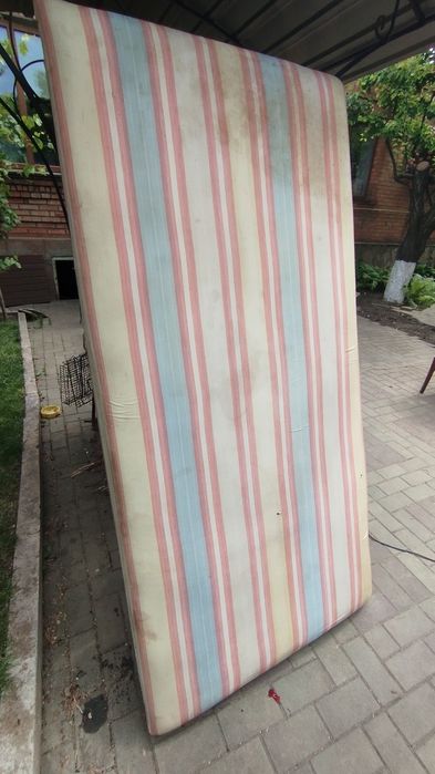Продам матрас б/у