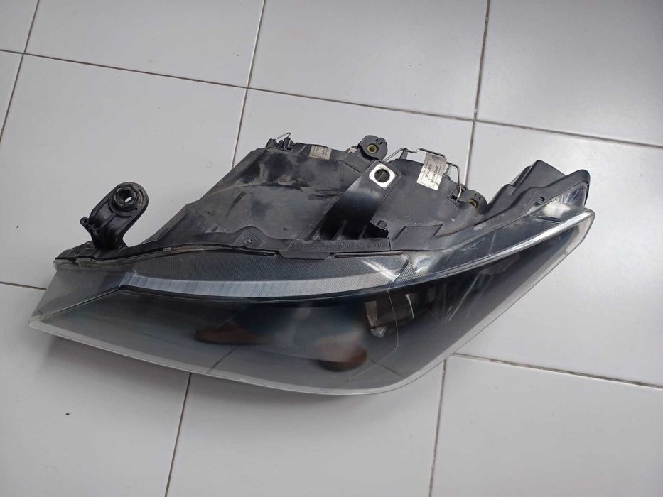 Farol Esquerdo Seat Ibiza 4