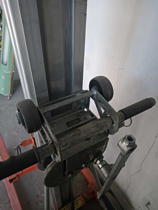 Podnosnik towowarowo- montażowy winda SUMNER MFG