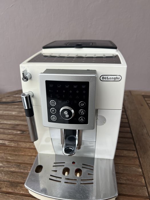 Кофемашина DeLonghi ECAM23.210