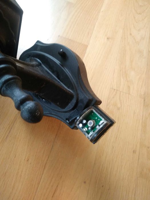 monia lampa zewnętrzna metalowa klosz szklany