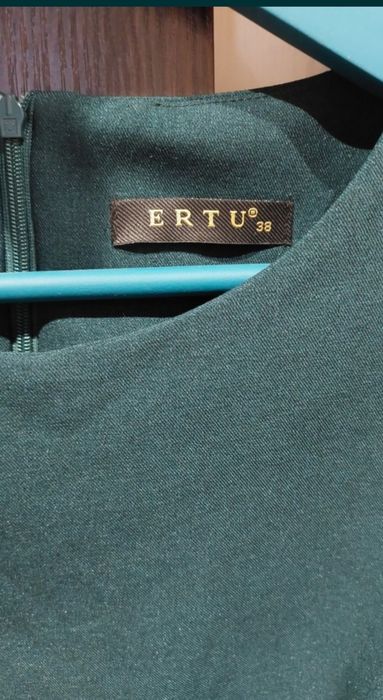 Плаття святкове .1000 грн. Зелене розмір 38, хс